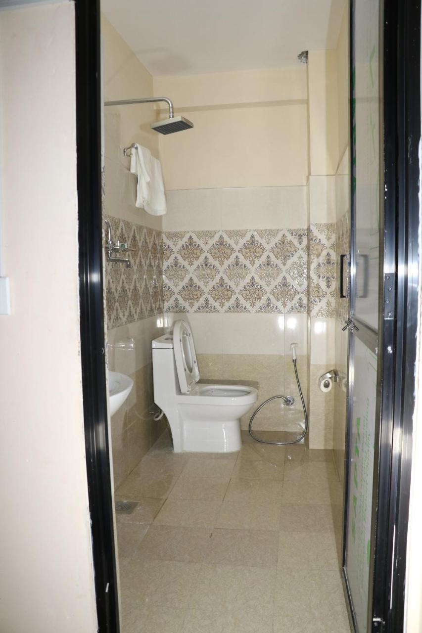 Rambler Hostel Pvt Ltd Катманду Экстерьер фото